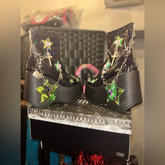 Demonia Blaze Star Cut Out Platform “Galactic Goddess” LED Rave Boots - Picture 8 of 8